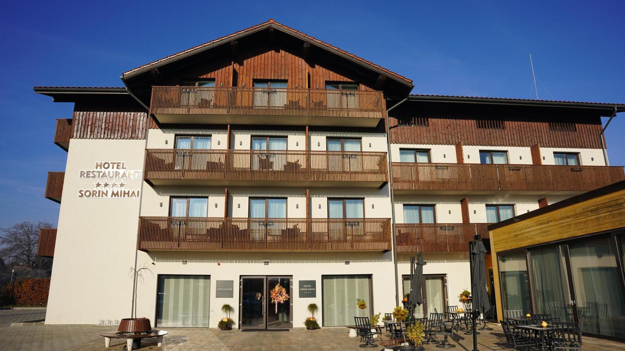 Hotel Sorin Mihai Cristian  Exteriör bild
