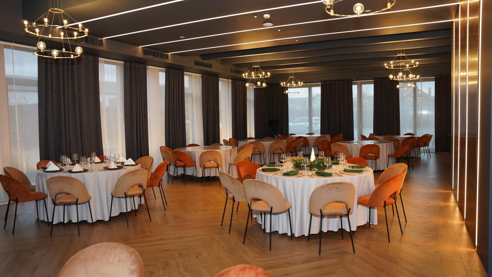 Hotel Sorin Mihai Cristian  Exteriör bild